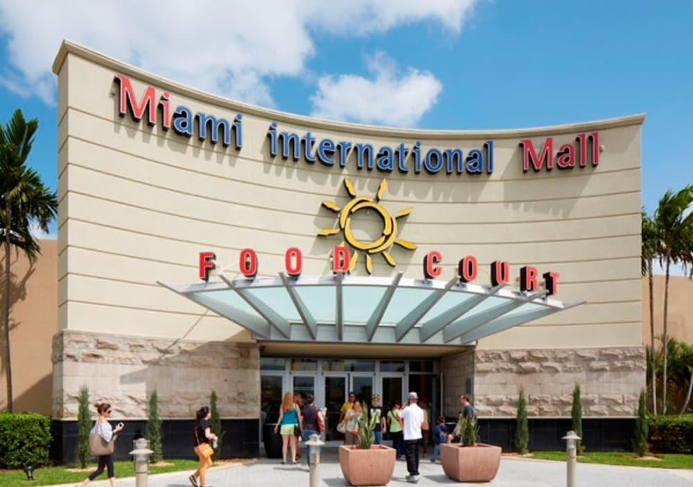 Doubletree By Hilton Miami Doral Hotel Sweetwater Екстериор снимка