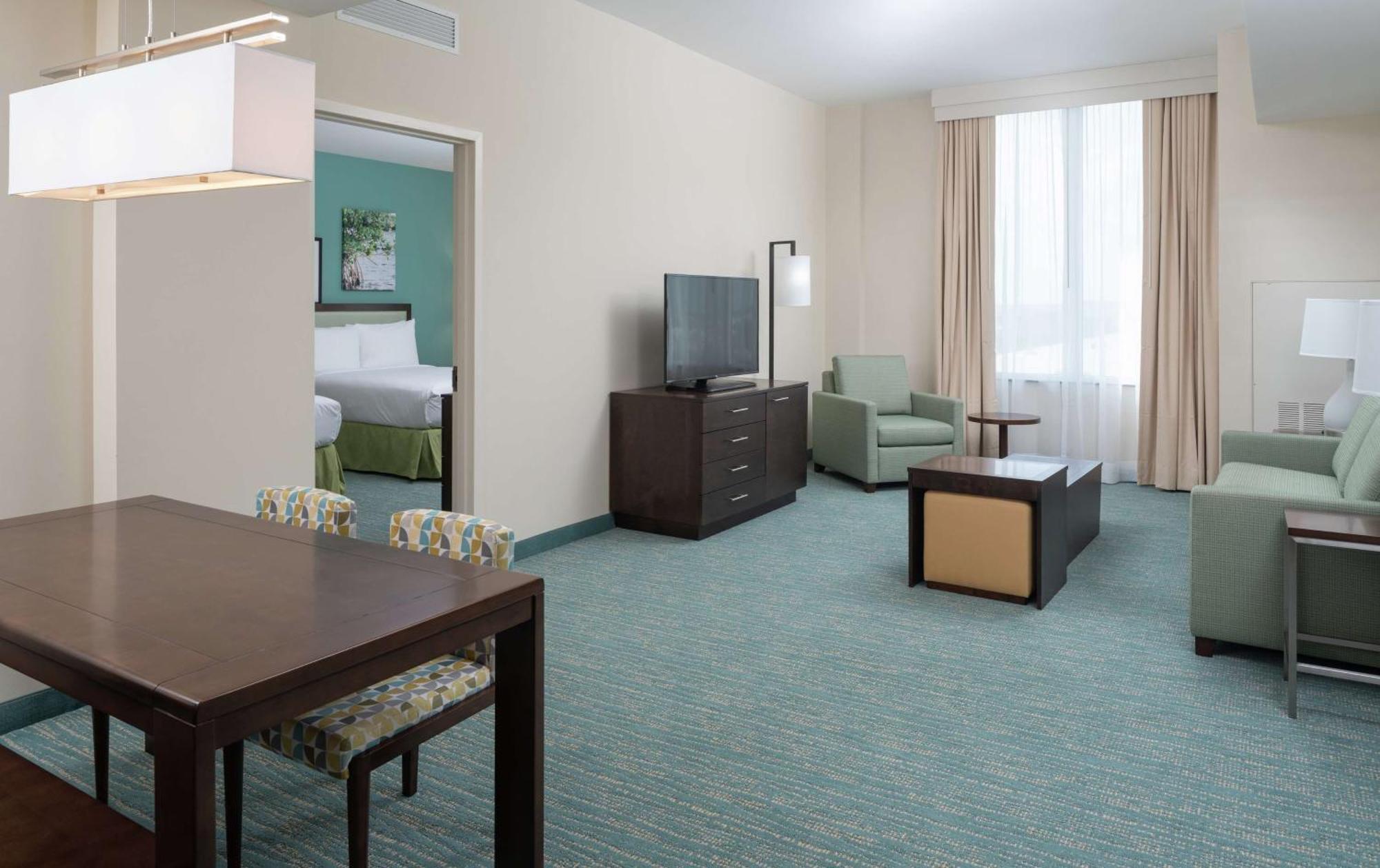 Doubletree By Hilton Miami Doral Hotel Sweetwater Екстериор снимка