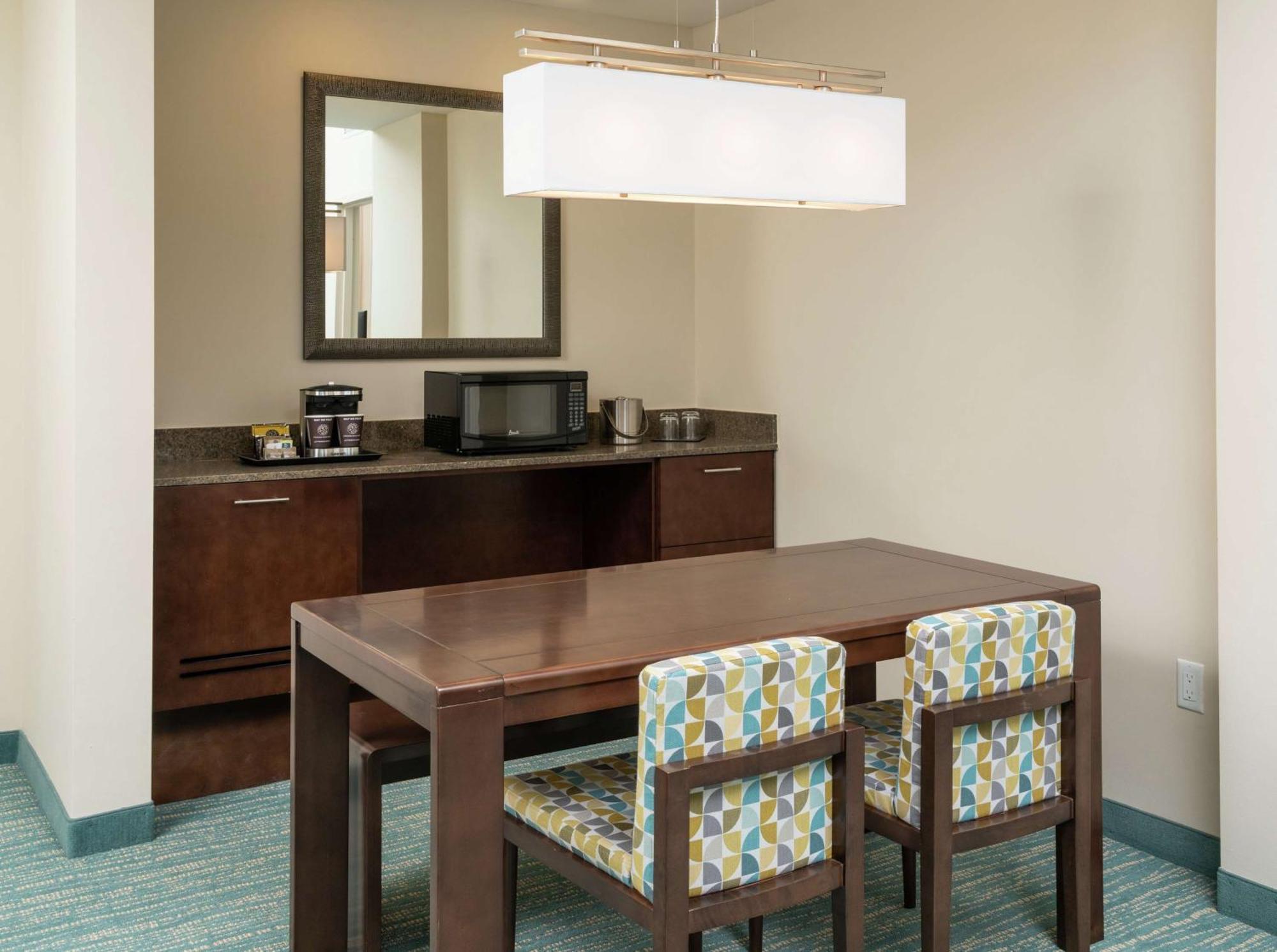 Doubletree By Hilton Miami Doral Hotel Sweetwater Екстериор снимка