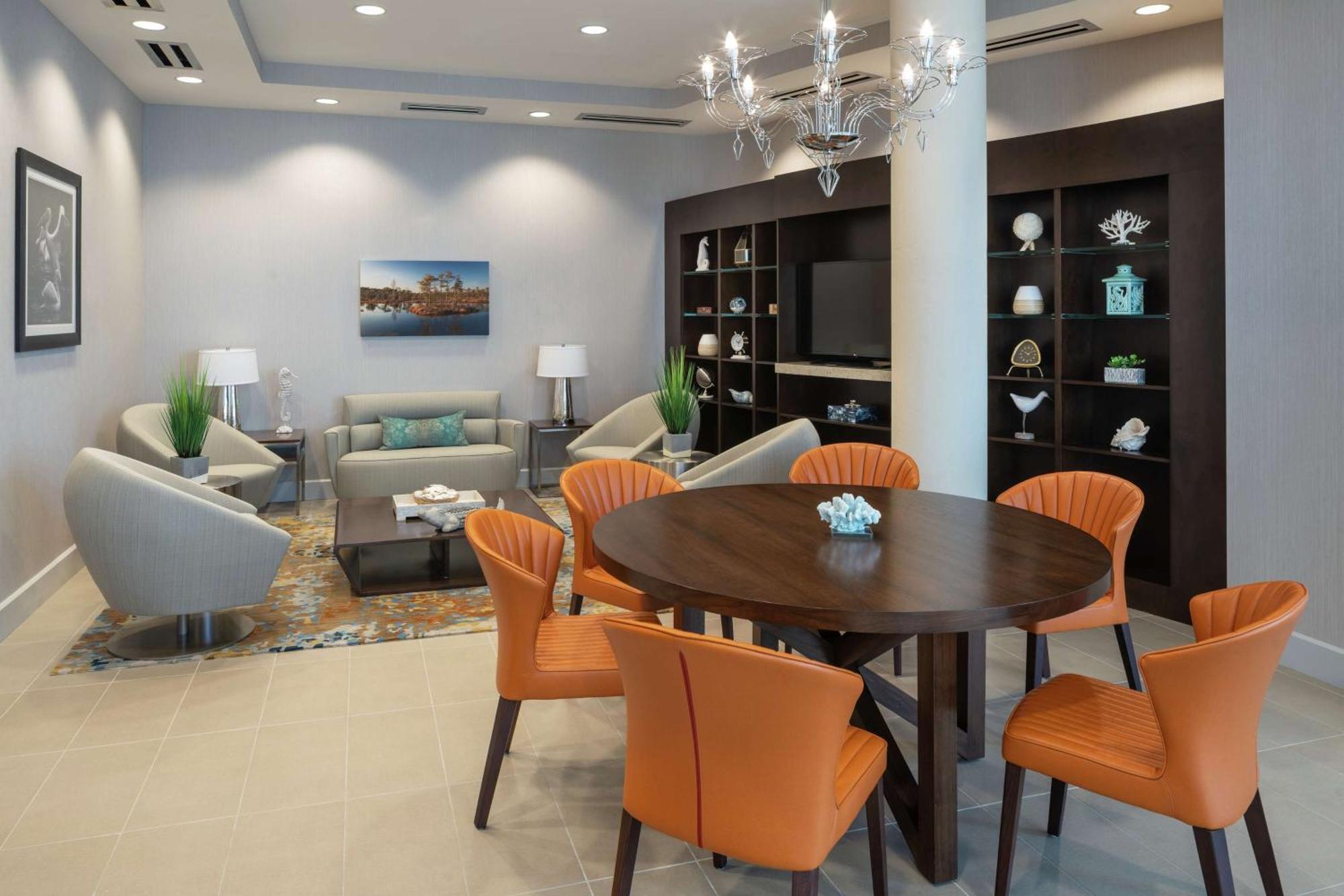Doubletree By Hilton Miami Doral Hotel Sweetwater Екстериор снимка